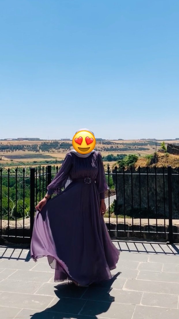 Saten Görünümlü Mor Uzun Pilili Elbise abiye kendi kemeri var - Görsel 5