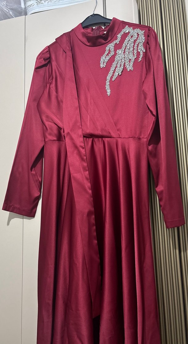 Bordo Uzun Kollu İşlemeli Abiye Elbise(kemeri var) - Görsel 4