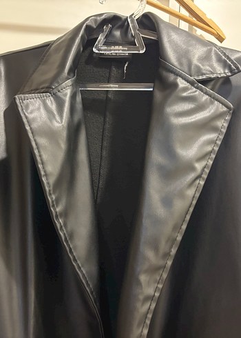 Düğmeli Siyah Deri Kadın Ceket - Görsel 4