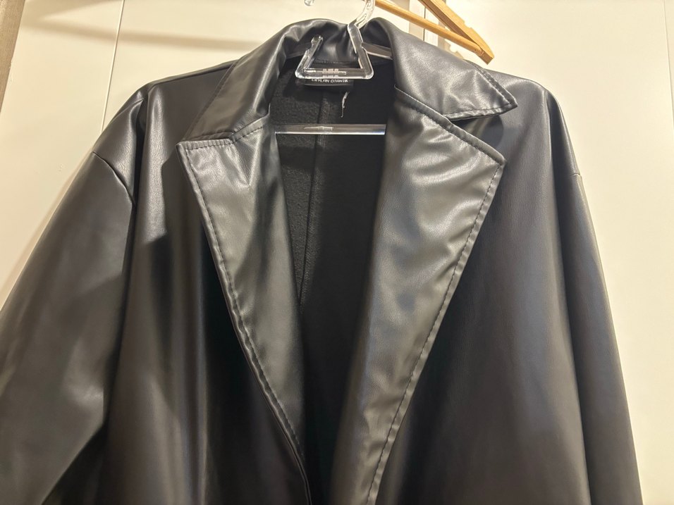 Düğmeli Siyah Deri Kadın Ceket - Görsel 4