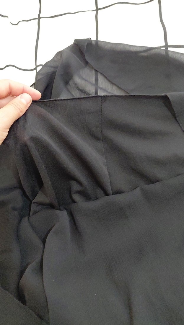 Siyah V Yakalı İnce Askılı Uzun Elbise - Görsel 4