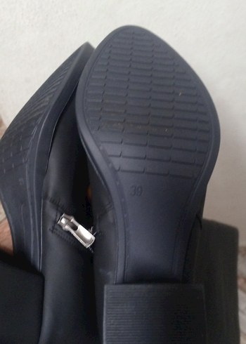 Kadın Siyah Topuklu Dizüstü Bot - Görsel 6