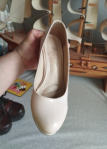 Topuklu ayakkabı - Görsel 4