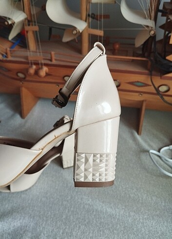 Topuklu ayakkabı  - Görsel 3