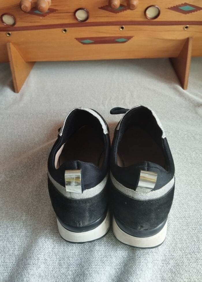 Parlak spor ayakkabı - Görsel 4