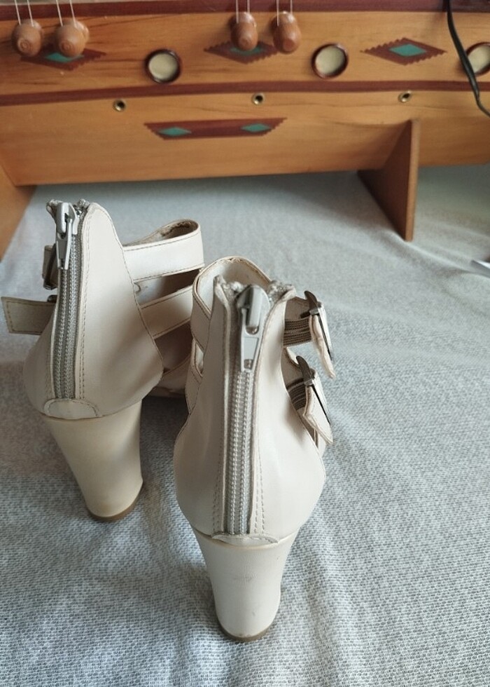 Topuklu ayakkabı - Görsel 4