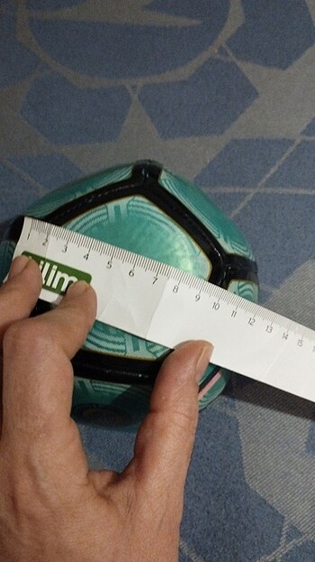 Küçük futbol topu