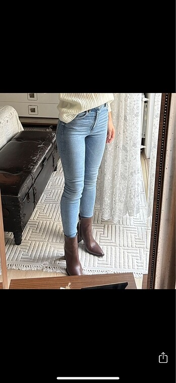 34 Beden mavi Renk Zara jean