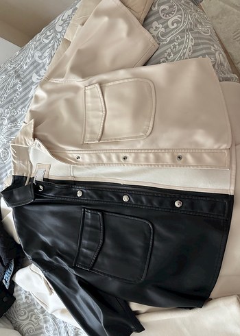 Bershka düğmeli Beyaz Midi Deri Ceket - Görsel 2