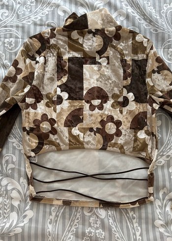 Bershka Sırt Detaylı Uzun Kollu Kadın Bluz - Görsel 4