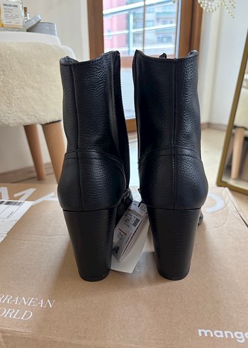 Mango Siyah Deri Topuklu Bot - Görsel 4