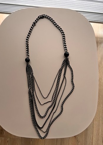 Uzun Siyah Zincir Detaylı Gotik Kadın Kolye - Görsel 2