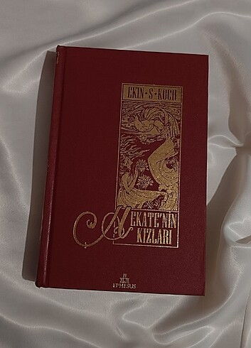  İmzalı Ekin Koch-Hekate'nin Kızları 