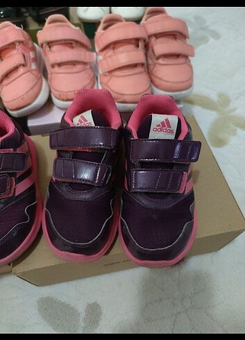 26 Beden Adidas çocuk spor ayakkabı