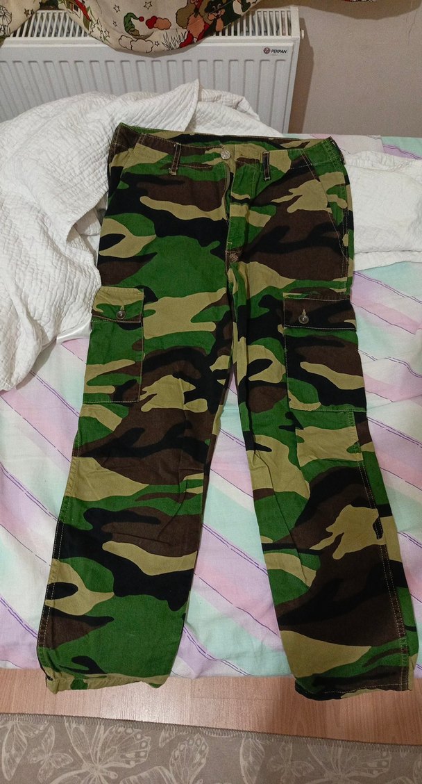 Kadın Kamuflaj Desenli Gevşek Kumaş Pantolon - Görsel 2