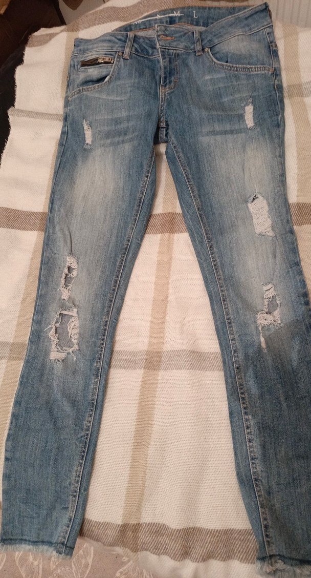 Kadın Mavi Rahat Kesim Yırtık Kot Pantolon - Görsel 3