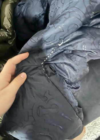 Siyah Kapüşonlu Erkek Mont - Görsel 3