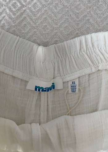 Mavi Beyaz Keten Şort