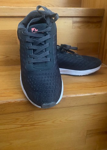 Siyah Bağcıklı Kadın Spor Ayakkabı - Görsel 2