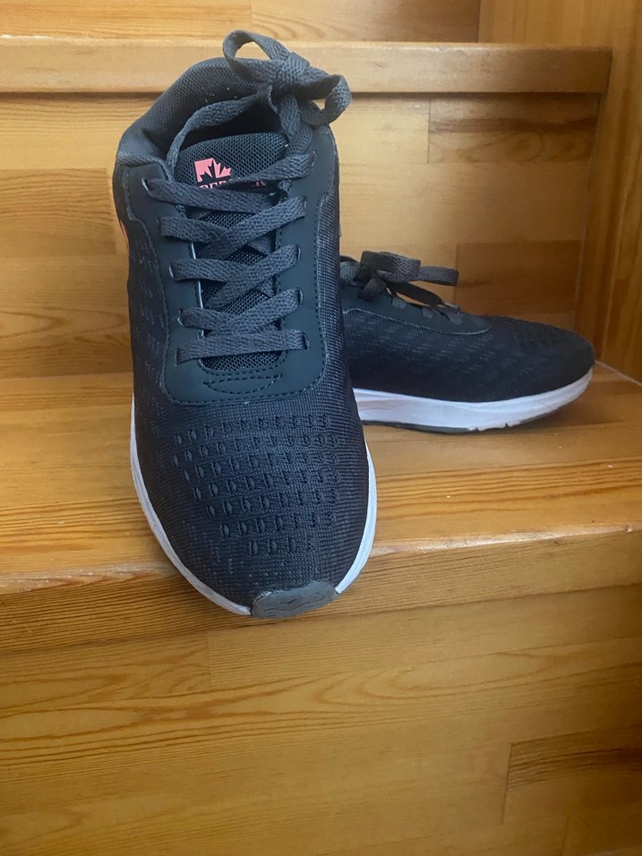 Siyah Bağcıklı Kadın Spor Ayakkabı - Görsel 2