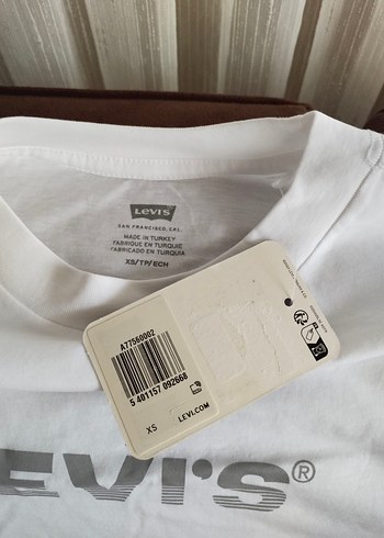 Levi's Beyaz Oversized Fit Kadın Tişört - Görsel 6