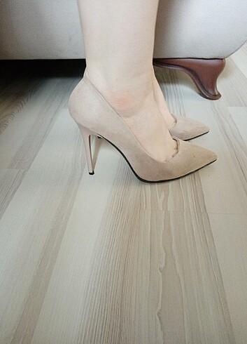 38 Beden Ten rengi stiletto