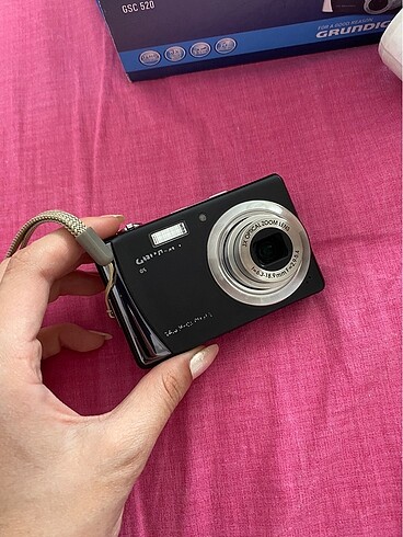 GRUNDİG GSC 50 DİJİTAL FOTOĞRAF MAKİNESİ