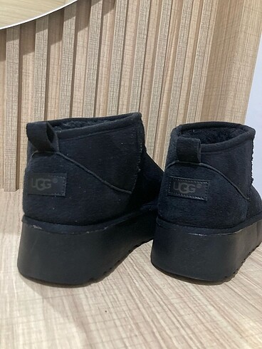 Ugg bot