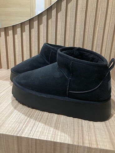 39 Beden siyah Renk Ugg bot