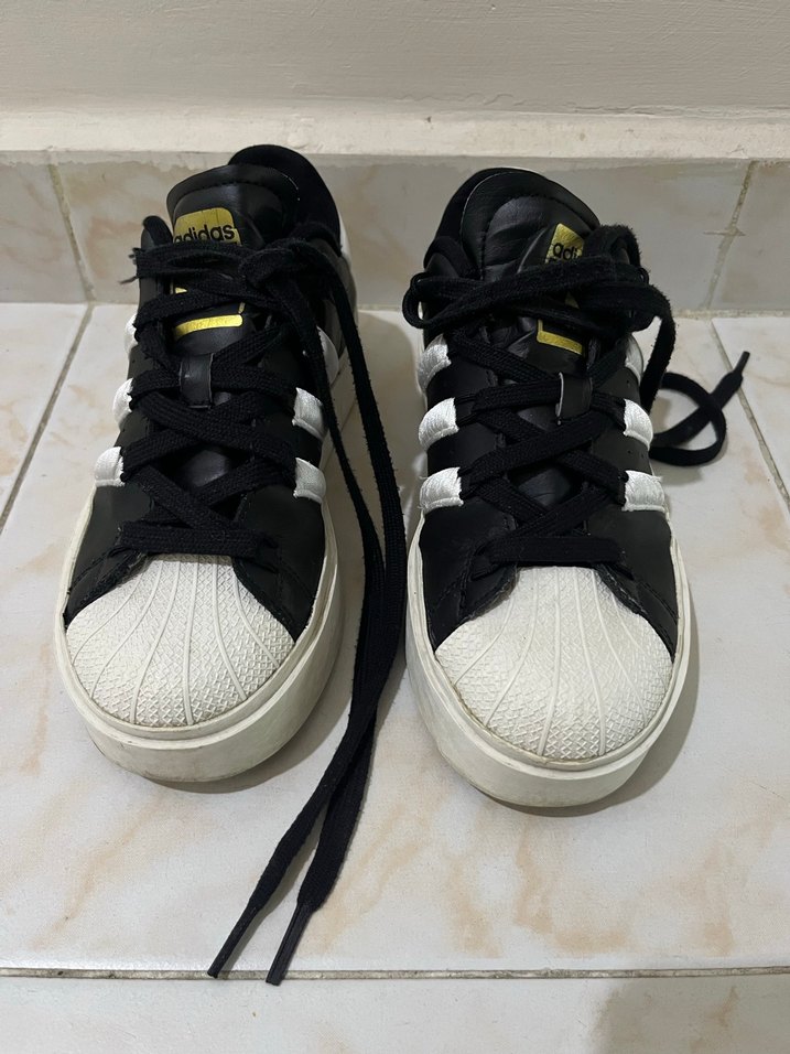 Kadın Siyah Beyaz Adidas Spor Ayakkabı - Görsel 2