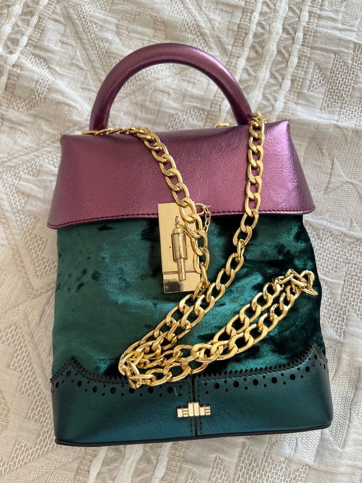 Mor Kapaklı Koyu Yeşil Kadın Çanta - Görsel 4