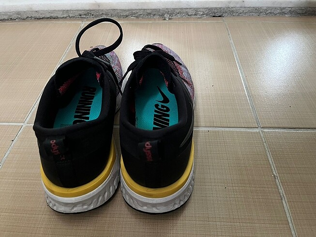 41 Beden Nike Odyssey Flyknit 2