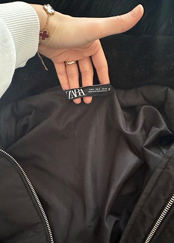 ZARA-Siyah Kadın Midi Kaban, Kürklü, Yüksek Yaka - Görsel 3