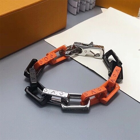 Louis Vuitton bileklik