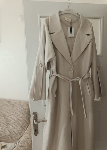 Bej Düğmeli Uzun Kadın kaban - Görsel 3