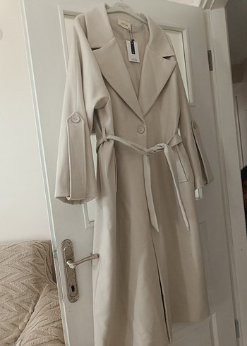 Bej Düğmeli Uzun Kadın kaban - Görsel 2