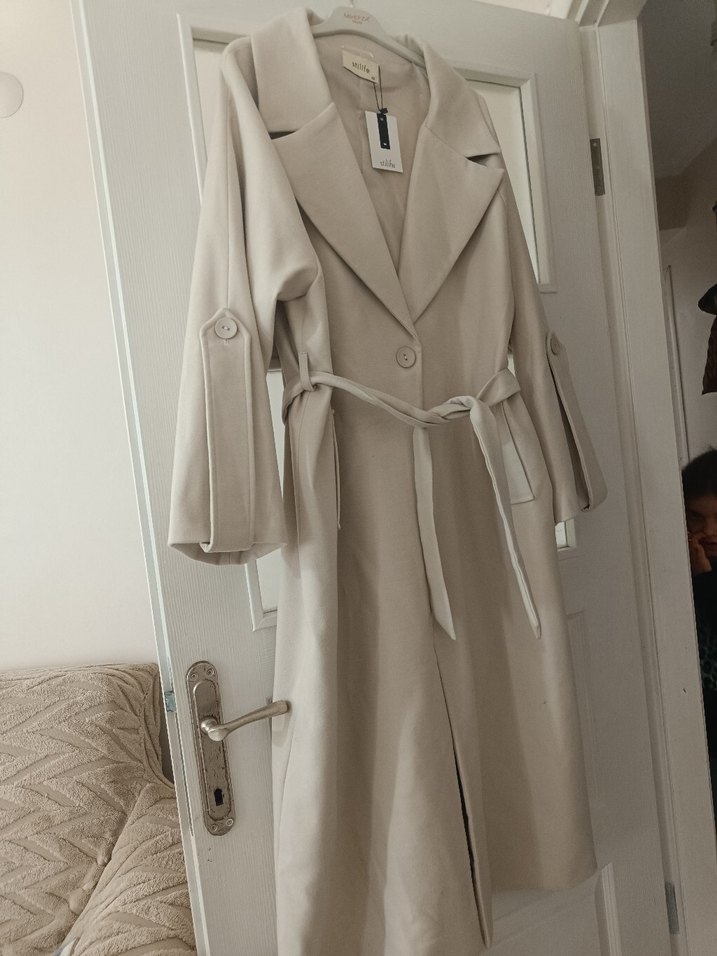 Bej Düğmeli Uzun Kadın kaban - Görsel 2