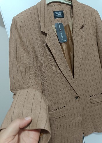 Düğmeli Bej Kadın Blazer Ceket - Görsel 2