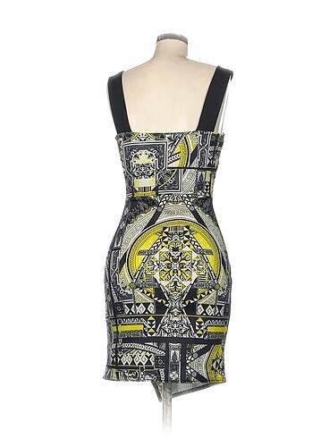 36 Beden Miss Selfridge Kısa Elbise %70 İndirimli.