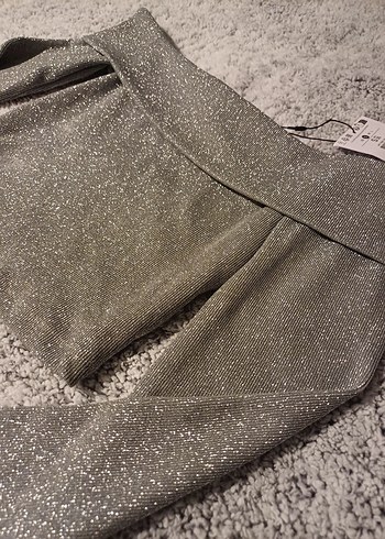 Madonna yaka simli crop - Görsel 3