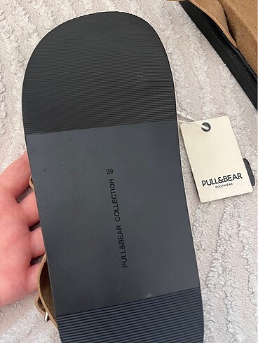 39 Beden Pull&bear etiketli yeni sandalet 39no
