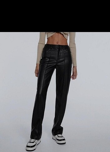 Stradivarius Deri Straight Fit Pantolon 