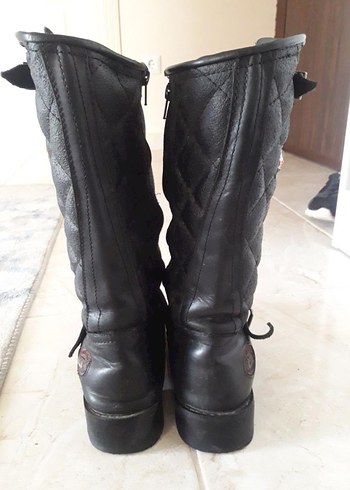 Kadın Siyah Deri Tokalı Dizüstü Bot - Görsel 3