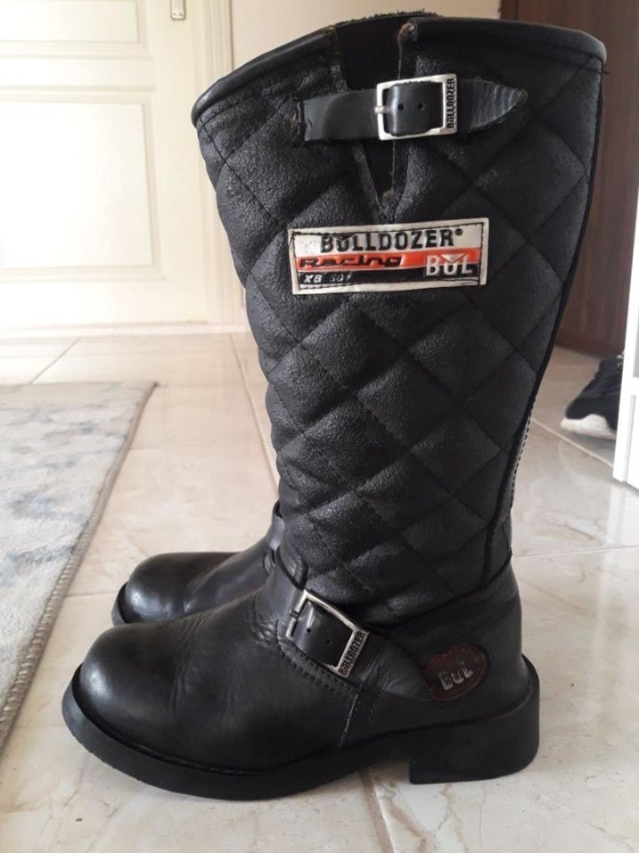 Kadın Siyah Deri Tokalı Dizüstü Bot - Görsel 2