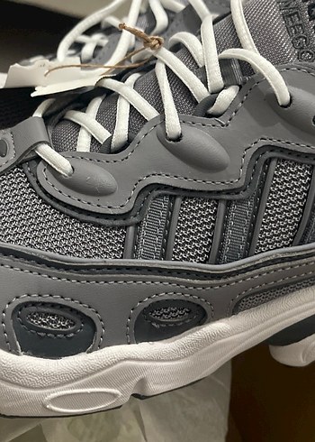Adidas Adidas Oweego OGW Gri kadın Spor Ayakkabı