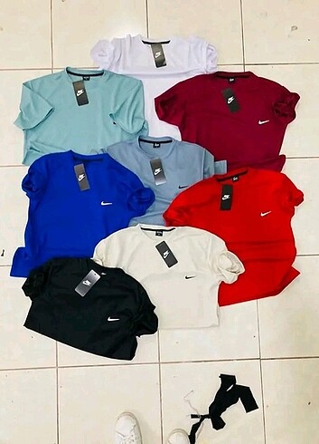 Nike t-shirt 