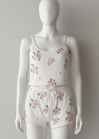 Çiçek Desenli Beyaz Kısa Kadın Pijama Takımı