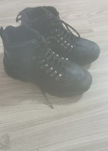 Siyah Bağcıklı Goth Erkek çocuk Bot - Görsel 2