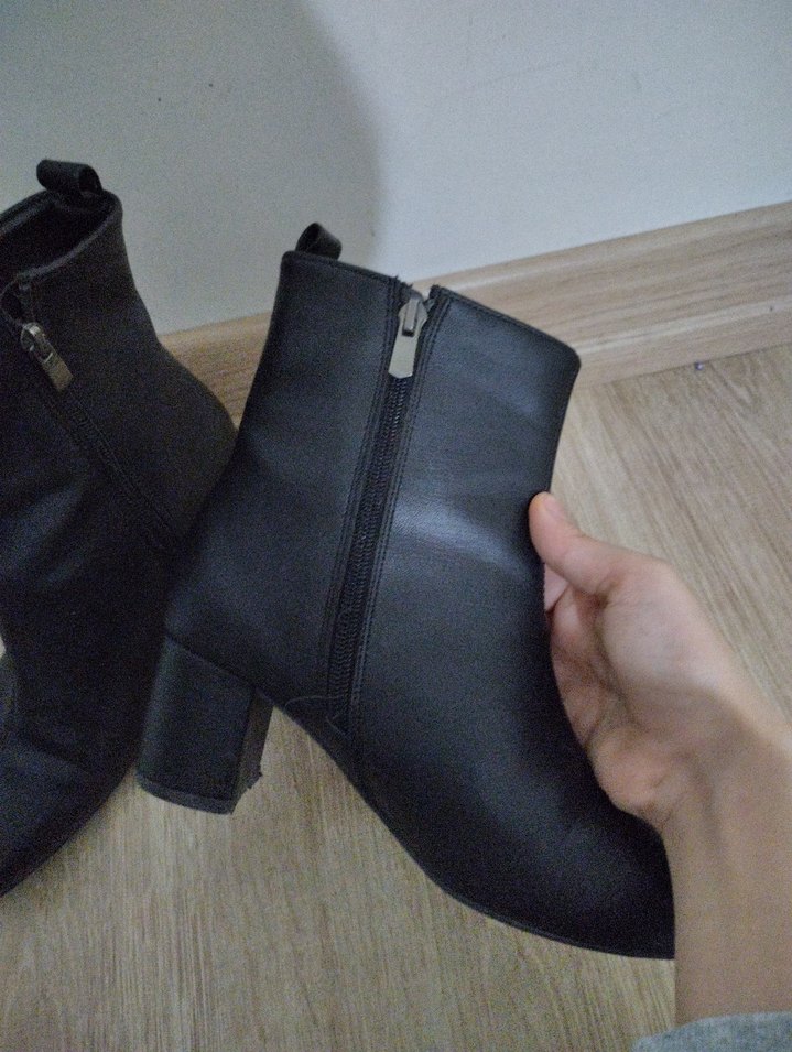 Siyah Deri Kısa Topuklu Kadın Bot - Görsel 2