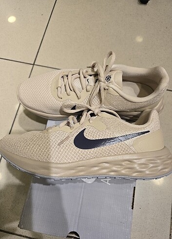 Nike Revolution 6 Next Nature